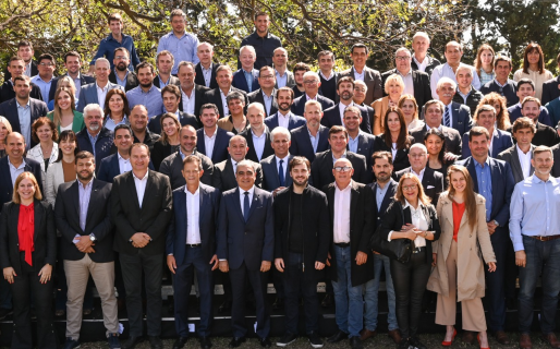 Nacho Torres junto a Rodríguez Larreta en el lanzamiento de “Prepararse para gobernar: un país federal”