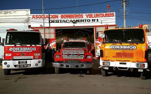 Vuelve Papa Noel junto a Bomberos: Solicitan la colaboración de caramelos