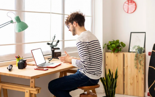 Un país europeo busca argentinos para que se muden y trabajen como nómades digitales