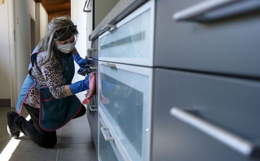 Aumento a empleados domésticos en octubre 2022: escalas, cuándo y cuánto se paga