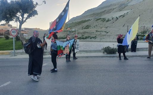 En repudio al desalojo en Villa Mascardi, un grupo de mapuches cortó la Ruta 3