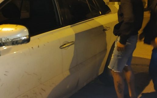 Lo estaban identificando y encontraron que tenía 3,3 gr de cocaína