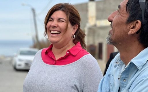 Ana Clara Romero acompañó a Nancy y Oscar, vecinos del Pietrobelli que acondicionan cocinas para donarlas