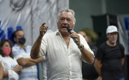 Duro mensaje de Luis Barrionuevo: «Que los políticos se dejen de hinchar las pelotas porque vuelve el que se vayan todos»