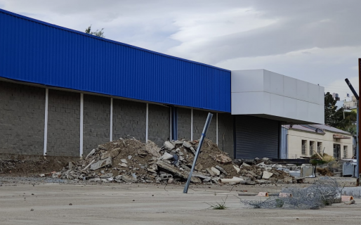 Inauguró, funcionó pocos meses y cerró para siempre: qué ocurrió con el Carrefour del Km4