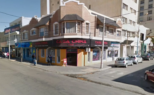 Intentó robar un local chino pero no se percató que un policía lo observaba