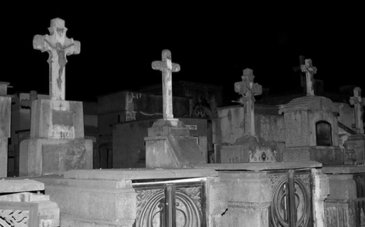 Apareció “La Llorona” en el cementerio y sus gritos desconsolados sembraron pánico: “Agarré la Biblia”