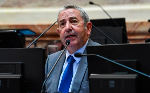 Cobos, irónico con los tipos de cambio: «Dentro de poco viene el dólar L-Gante»