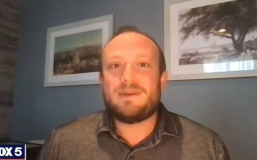 Cenaba en un restaurante y lo que encontró en la comida lo dejó estupefacto: “Vale 4000 euros”