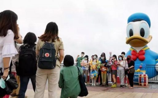 Encerraron a turistas en Disney de Shanghai por un brote de Covid-19