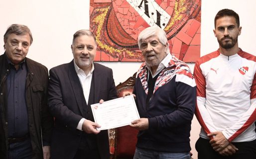 Independiente: Hugo Moyano le pasó el mando a Fabián Doman