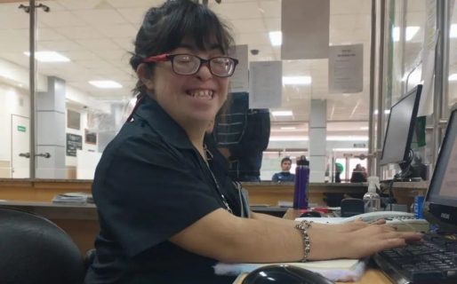 Inclusión: Una joven en situación de discapacidad realiza sus pasantías en el Hospital Regional