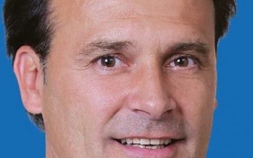 Tras varias derrotas Mac Karthy se lanza como un candidato “malo conocido”