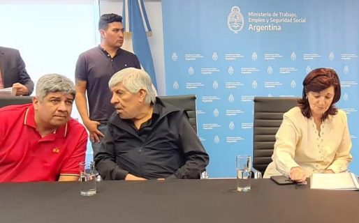 Moyano firmó un aumento de 107% y son cada vez más los gremios que negocian tres dígitos