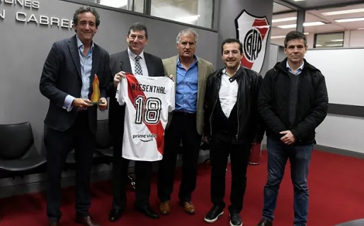 River recibió un premio por su lucha contra la discriminación, el racismo y la xenofobia
