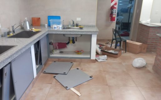 Robaron y causaron destrozos en la sede de FeDeCoMex