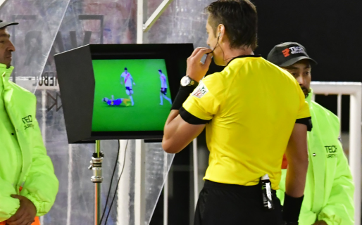 ¿No más fallas? la Conmebol anunció que habrá VAR en las fases de grupos de Libertadores y Sudamericana