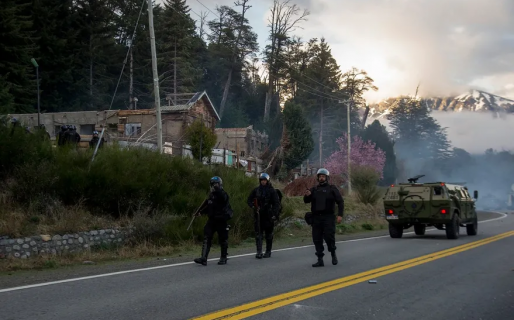 Avanza un operativo de seguridad para desalojar a los que usurparon propiedades