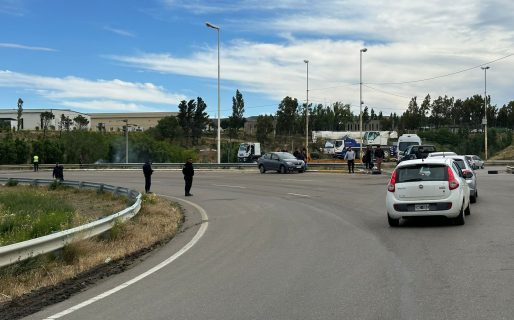 Padres y familiares de los niños presuntamente abusados en el Jardín N° 406 liberaron una mano de la Ruta 3