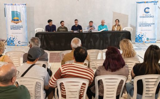Autoridades municipales brindaron detalles de la obra del canal de avenida Chile a vecinos de barrio Pueyrredón
