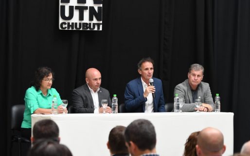 Katopodis: “Estamos seguros que 2023 será uno de los años con más inversión de obra pública en Chubut en su historia”