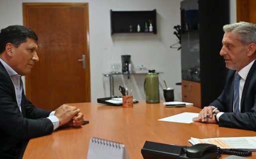 Arcioni se reunió con el designado ministro de Desarrollo Social