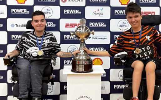 El comodorense campeón de la Libertadores de Powerchair atajando 3 penales y siendo figura
