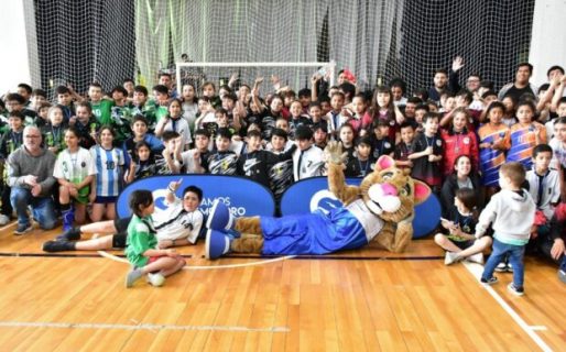 El mini handball tuvo su cierre en el Club Huergo