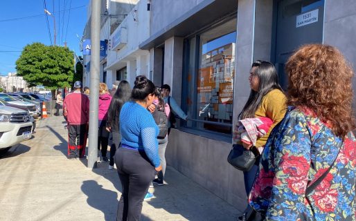 Retención de servicios en ANSES: «Hubo gente que esperó desde la 4 de la mañana, fue una tomada de pelo»