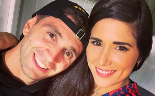 La historia de amor de Dibu Martínez y su esposa: el encuentro en una parada de colectivos que marcó sus vidas