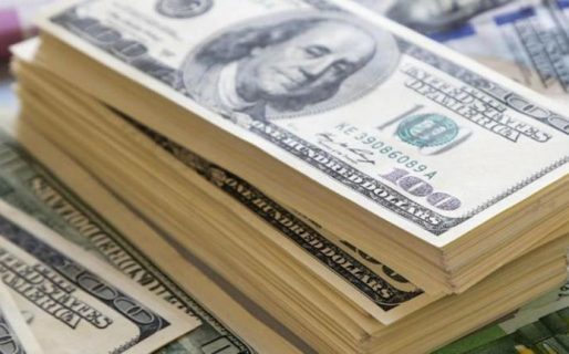 El Dólar Blue volvió a superar los $300: Los 4 factores que lo hicieron saltar $8 en un día