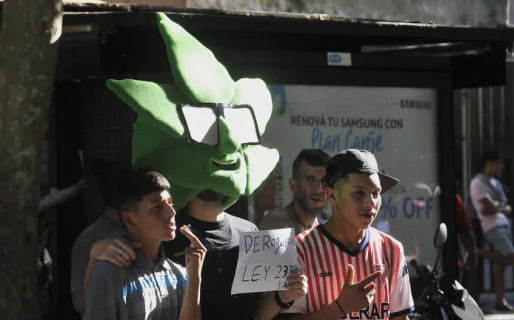 Miles de personas marcharon por la legalización de la marihuana