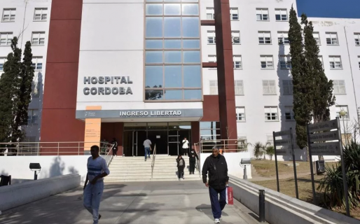 «Mi novia me mordió los testículos»: una mujer discutió con su pareja y le lastimó la zona genital