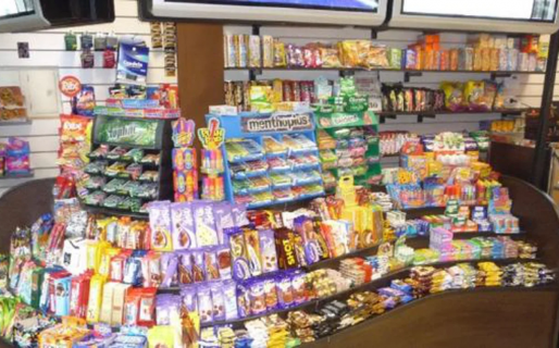 La propuesta laboral para atender un kiosko que indignó en las redes: “La gente prefiere un plan y coso”