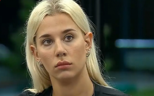 La inédita sanción para La Tora por haberse sacado el micrófono