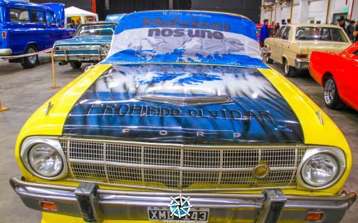 El auto malvinero que llamó la atención de todos en la Expo Fierros de Comodoro