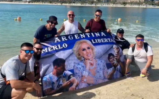 Mirtha Legrand llegó al Mundial de Qatar 2022: la particular bandera de un hincha argentino