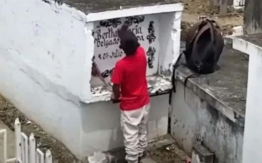 El conmovedor video de un nene que visitó la tumba de su mamá para mostrarle las notas del boletín