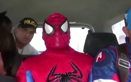Si, pasó en serio: Spiderman y Thor encabezaron un operativo antidrogas