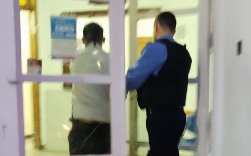 Caminaba por el centro, lo identificaron y tenía un pedido de captura