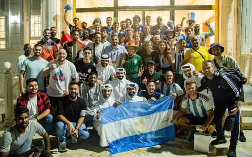 “Fue una locura”: la fiesta que organizó un jeque en Qatar para un grupo de hinchas argentinos