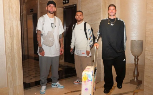 El Papu Gómez llegó a la Selección y causó furor con el truco al que apeló para lograr su tradicional foto