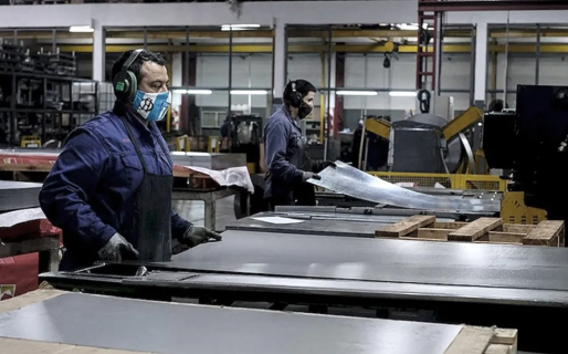 Un informe asegura que el empleo en el sector privado acumula 25 meses de crecimiento