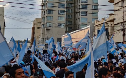 Dos hermanitos perdidos durante los festejos permanecen en la Seccional Primera