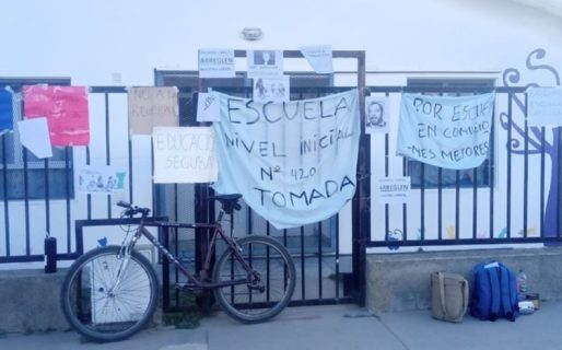 Familiares bloquearon el ingreso a la Escuela 420: reclaman la reparación de la caldera