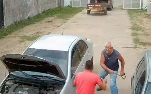 Un excomisario atacó con una barreta a un mecánico porque no le había terminado el arreglo del auto