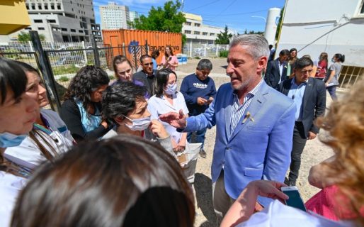 Arcioni recibió a profesionales del Hospital Regional