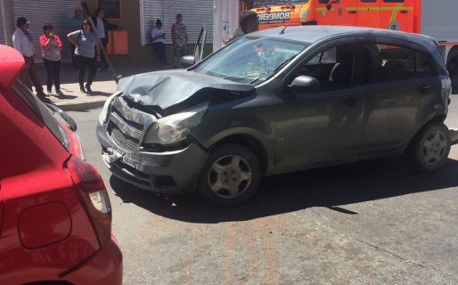 Dos personas resultaron heridas tras un choque en cadena