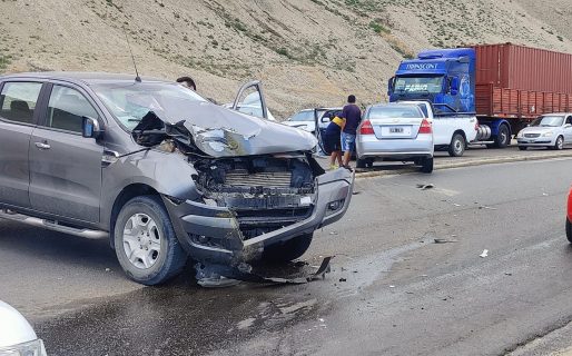Fuerte choque en cercanías del acceso al Centro de la ciudad