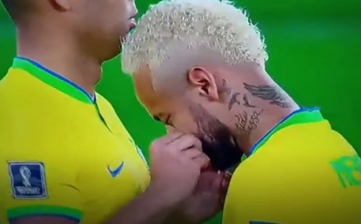 Qué le dio durante el partido Casemiro a Neymar en la nariz